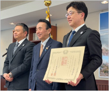 紺綬褒章を受章しました。